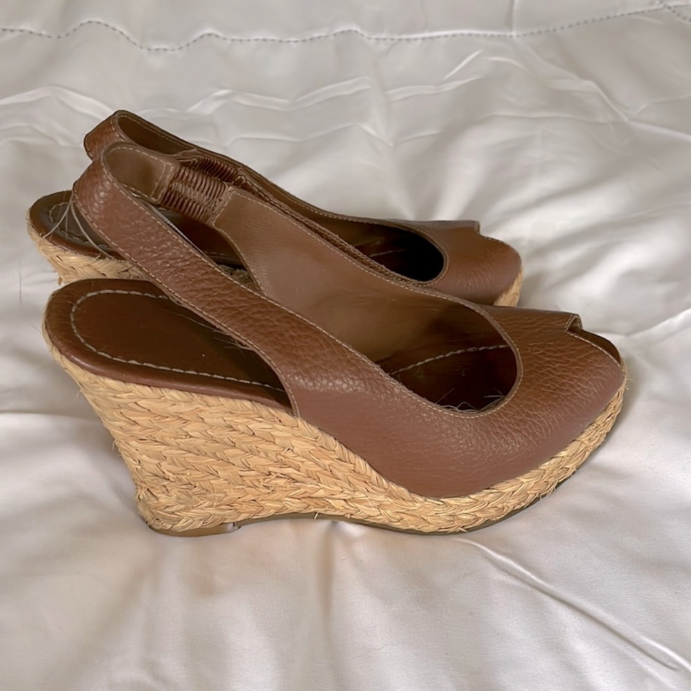 Banana Republic nude wedge size 9